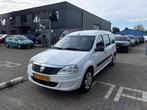 Dacia Logan MCV 1.6 MPI Ambiance 7p. Nw apk - Nw Riem en Kop, Auto's, Dacia, Voorwielaandrijving, Euro 5, Gebruikt, 4 cilinders