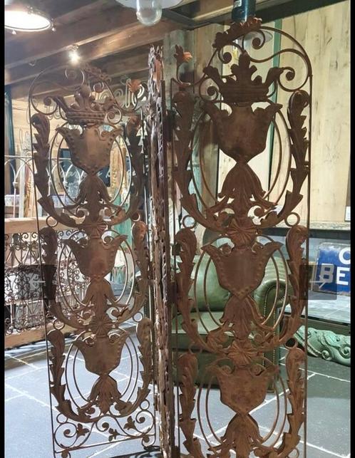 ANTIEK PARAVENT KAMERSCHERM IJZER FORMAAT 150X180 CM, Antiek en Kunst, Curiosa en Brocante, Ophalen of Verzenden
