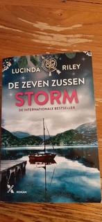De Zeven Zussen - Storm (deel 2) Lucia Riley, Boeken, Ophalen of Verzenden, Zo goed als nieuw, Nederland