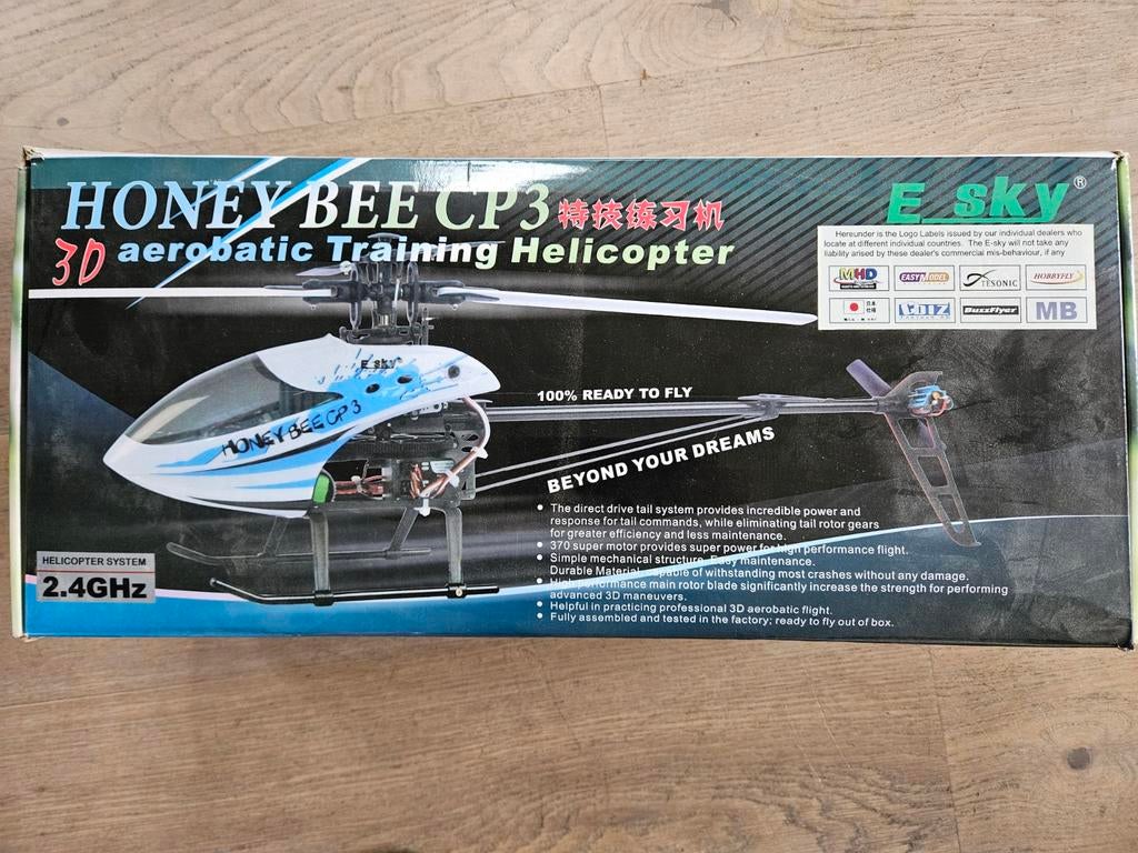 Honey Bee CP3 met extra onderdelen., Ophalen of Verzenden, Zo goed als nieuw