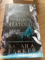 When the Moon Hatched - Sarah A. Parker, Ophalen of Verzenden, Zo goed als nieuw