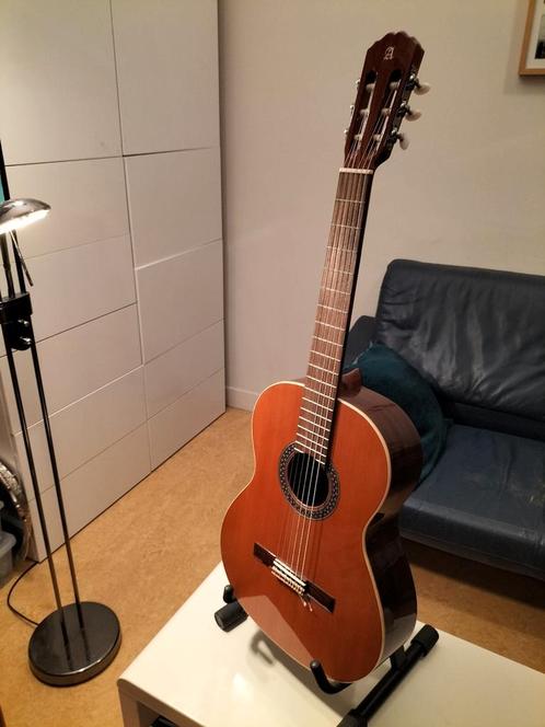 Alhambra C1 klassieke gitaar, Muziek en Instrumenten, Snaarinstrumenten | Gitaren | Akoestisch, Zo goed als nieuw, Klassieke of Spaanse gitaar