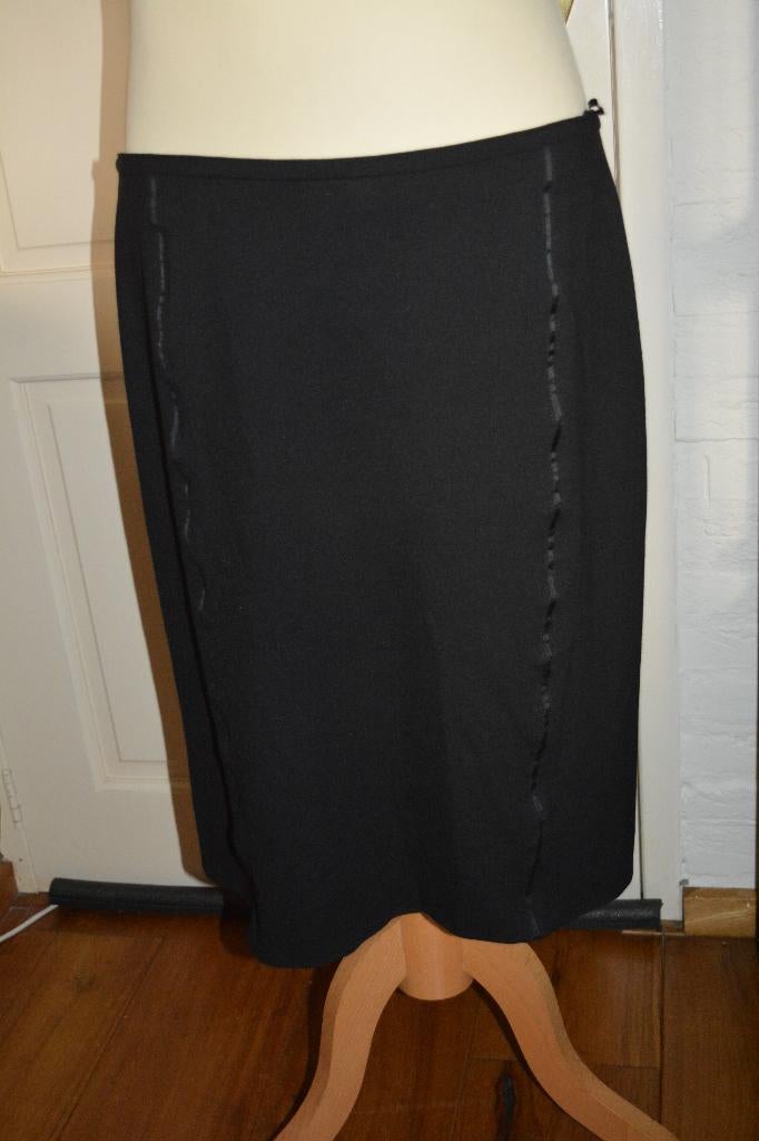 Basler, mooie nette zwarte rok, maat 42, Kleding | Dames, Rokken, Zo goed als nieuw, Maat 42/44 (L), Zwart, Onder de knie, Ophalen of Verzenden