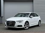 Audi A3 Sportback 1.4 e-tron Sport | Trekhaak wegklapbaar |, Auto's, Stof, Gebruikt, 4 cilinders, Wit