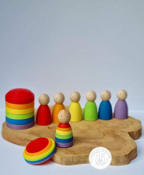 Pegdoll regenboog set, Kinderen en Baby's, Speelgoed | Houten speelgoed, Zo goed als nieuw, Overige typen, Ophalen of Verzenden