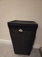 Zwarte gevlochten wasmand met binnenzak, Ophalen, Zo goed als nieuw, Zwart, Overige typen