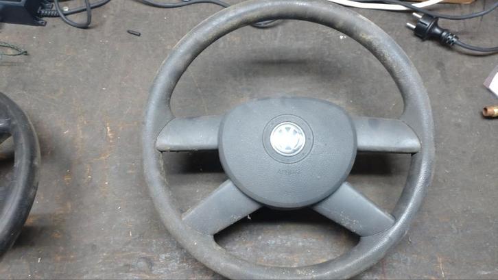 2x Stuur met Airbag - VW Transporter T5 / Polo?, Auto-onderdelen, Interieur en Bekleding, Volkswagen, Gebruikt, Ophalen of Verzenden