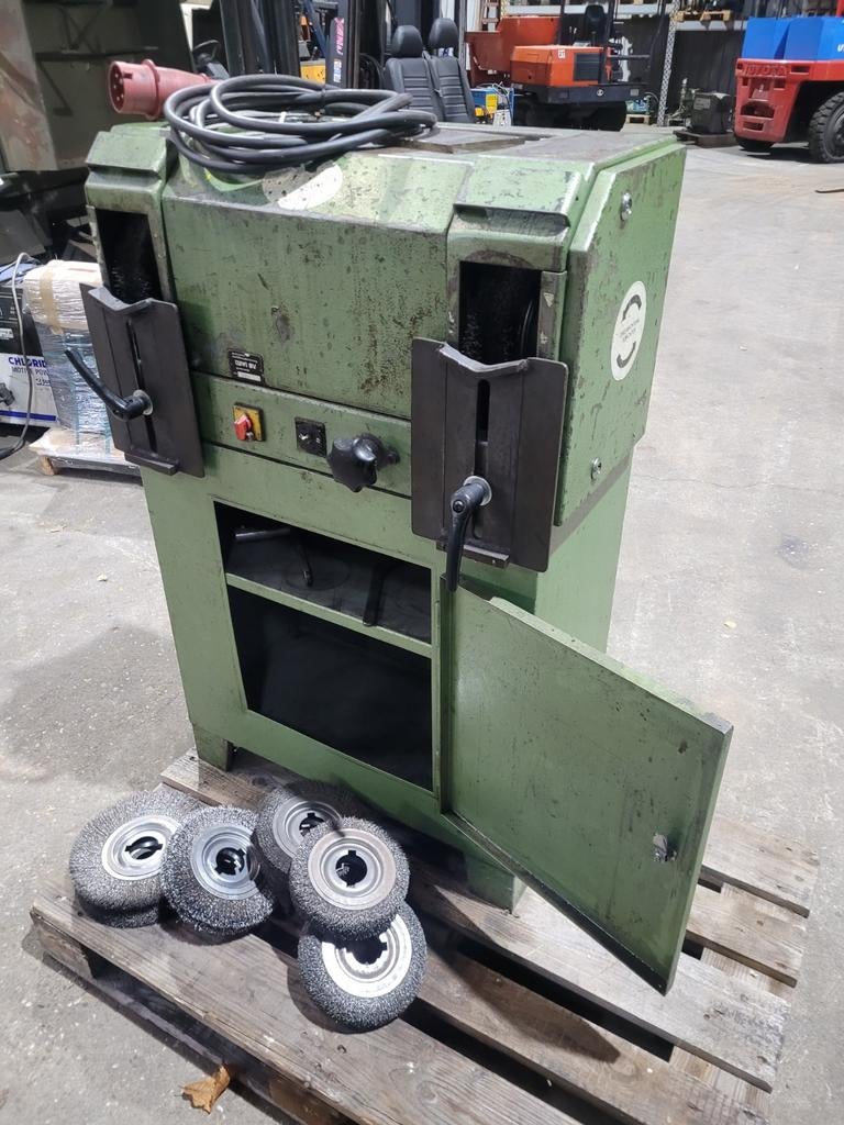 BORSTELMACHINE dubbele borstels
Afbraammachine, Ophalen