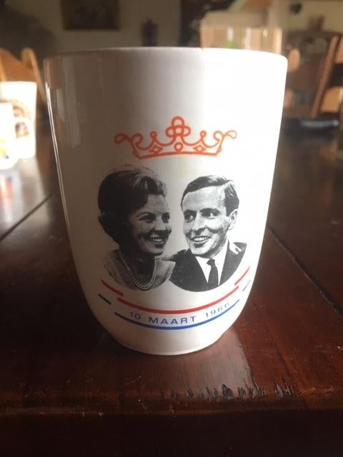 Herdenkingsbekers Koninklijk huis, Ophalen of Verzenden, Zo goed als nieuw, Nederland, Servies