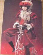 Poppen in patroon - dame op fiets van Olga van der Most, Verzenden, 1980 tot heden, Ongelopen, Overige thema's