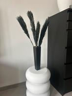 Leuke zwarte vaas met pluimen, Huis en Inrichting, Woonaccessoires | Vazen, Zwart, Ophalen of Verzenden, 75 cm of meer, Glas