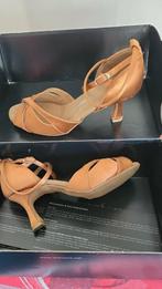 Diamant latinschoen. Satijn met suede zool, Diamant, Beige, Nieuw, Dansschoenen