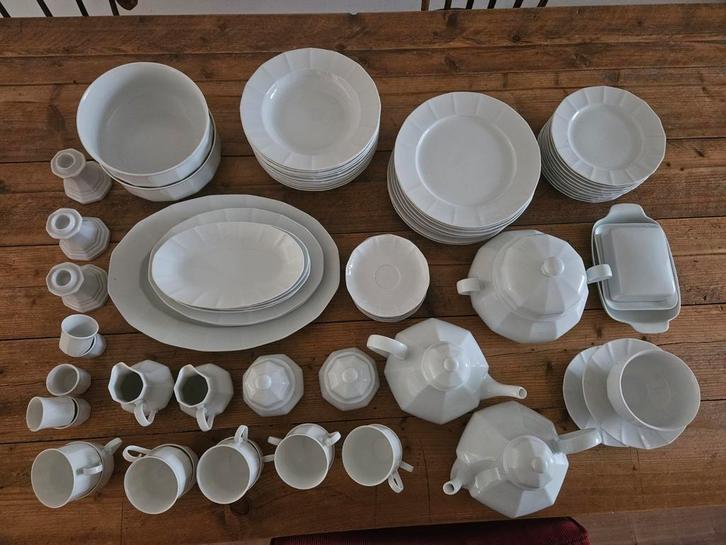Servies hutschenreuther 1814, Antiek en Kunst, Antiek | Servies compleet, Ophalen of Verzenden