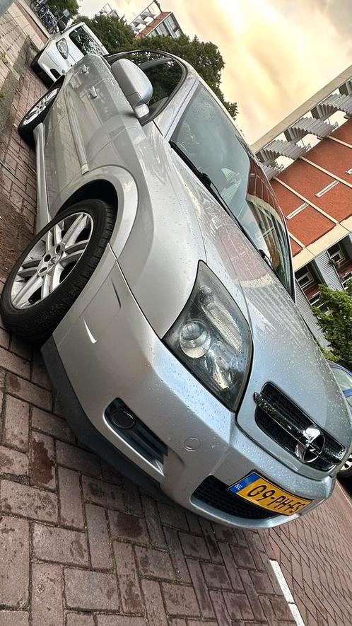 Opel Vectra 2.2 16V GTS AUT 2004, Auto's, Opel, Particulier, Vectra, ABS, Adaptive Cruise Control, Airbags, Airconditioning, Android Auto