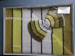 Handdoek met washandje, Huis en Inrichting, Ophalen of Verzenden, Nieuw, Handdoek