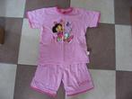 NIEUWE roze Dora shortama / pyjama, maat 128/134, Nacht- of Onderkleding, Dora, Nieuw, Verzenden