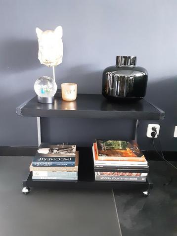 Sidetable vintage trollywagen zwart houten blad chroom beschikbaar voor biedingen