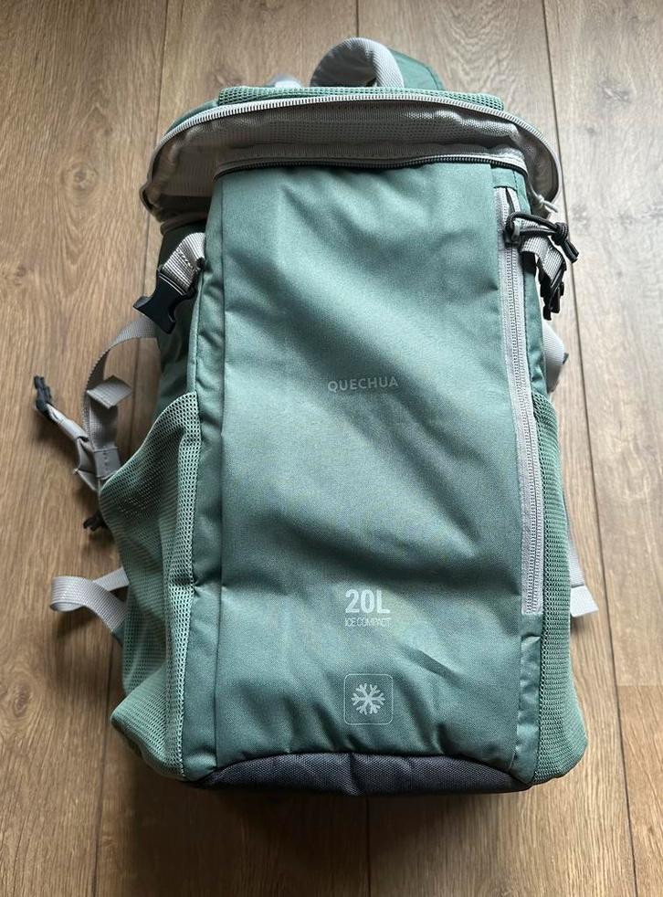 Quechua koeltas 20L, Caravans en Kamperen, Koelboxen, Zo goed als nieuw, Koeltas, Koelelement, Ophalen of Verzenden