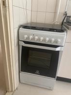 Indesit gasfornuis met oven, Ophalen, Gebruikt, 4 kookzones, Gas