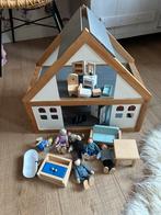 Leuk poppenhuis met meubels en poppetjes, Ophalen, Gebruikt, Poppenhuis