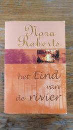 Het Eind van de Rivier, Nora Roberts. Olivia's ouders vormde, Ophalen of Verzenden, Zo goed als nieuw, Nora Roberts