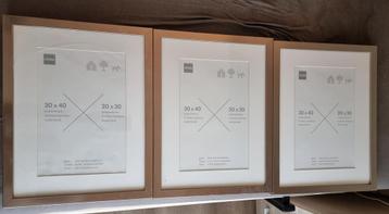 3 fotolijsten 30 x 40 beschikbaar voor biedingen