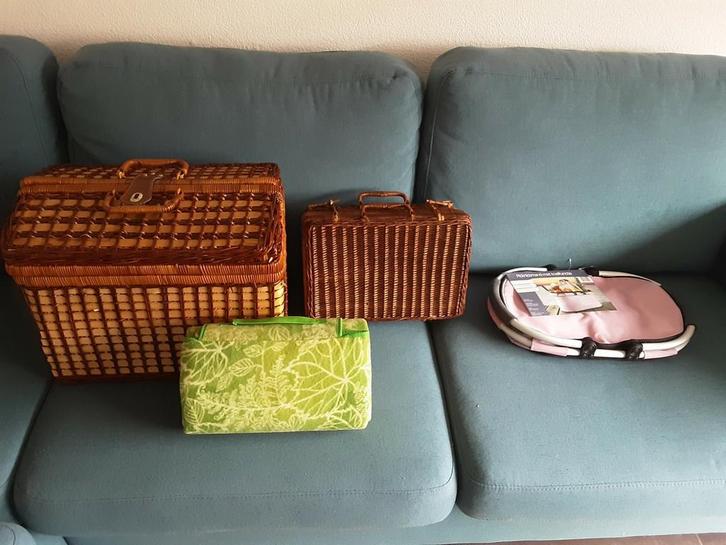 Picknick manden en andere spullen voor een picknick, Hobby en Vrije tijd, Picknickmanden, Zo goed als nieuw, Ophalen