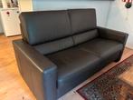 Koopje! Mooie 2-zits leren bank, donkerbruin, Huis en Inrichting, Ophalen, 150 tot 200 cm, Tweepersoons, 75 tot 100 cm