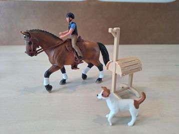 Schleich paard met ruiter en hond beschikbaar voor biedingen