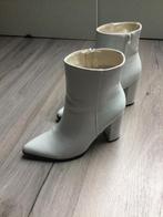 Witte laarsjes van ideal shoes, Kleding | Dames, Schoenen, Wit, Zo goed als nieuw, Ideal Shoes, Ophalen