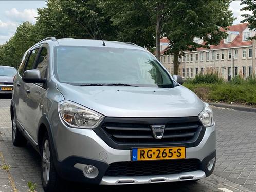 Dacia Lodgy 1.2 TCE 140PK STEPWAY 2015 Grijs, Auto's, Dacia, Particulier, Lodgy, ABS, Achteruitrijcamera, Airbags, Airconditioning