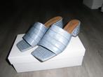 TORAL sandaal/slipper met blokhak blauw leer mt 40 np 159,99, Nieuw, Toral, Sandalen of Muiltjes, Blauw