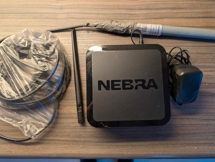 Nebra Helium Miner met Extra Antenne, Computers en Software, WiFi-versterkers, Gebruikt, Ophalen of Verzenden