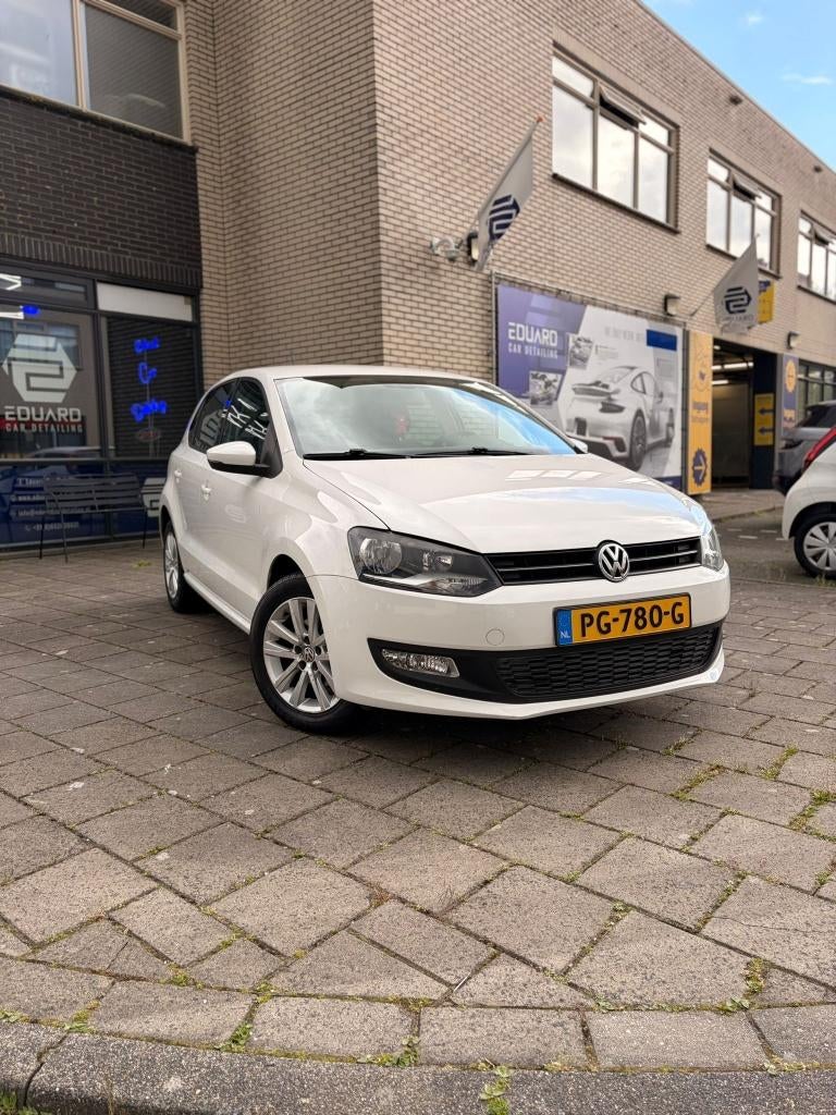 Volkswagen Polo 1.2 51KW 2010 Wit Apple Carplay Airco, Voorwielaandrijving, Zwart, 1198 cc, Wit