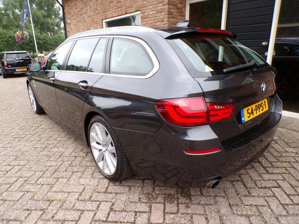 BMW 5-serie Touring 535i High Executive Automaat / Leder / N, Auto's, BMW, Automaat, Euro 5, Achterwielaandrijving, Gebruikt