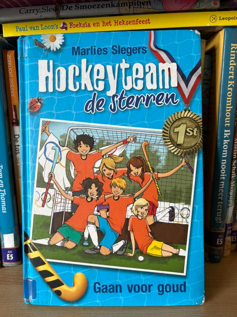 Hockey team de sterren, van Marlies Slegers, Boeken, Ophalen of Verzenden, Gelezen