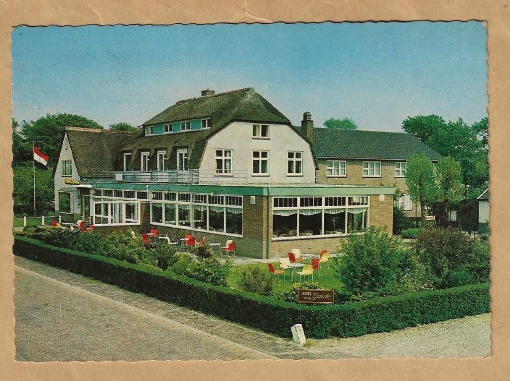 Ansichtkaart. Schoorl. Hotel Van de Garde., Ophalen of Verzenden, 1940 tot 1960, Gelopen, Noord-Holland