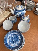 Antiek porseleinen theeservies met blauwe bloemmotieven, Antiek en Kunst, Antiek | Servies compleet, Ophalen