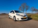 Toyota Yaris Wit 1.0 Vvt-i 5DR |2012|Airco|Bluetooth|Camera, Auto's, 527 kg, 40 €/maand, 750 kg, Wit