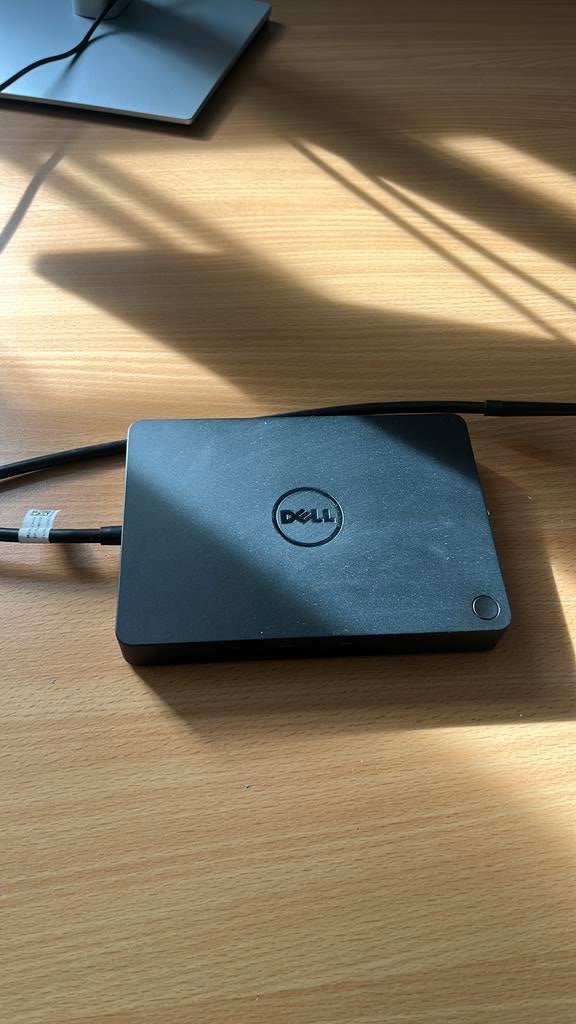 Docking station van dell, Computers en Software, Dockingstations, Ophalen of Verzenden, Zo goed als nieuw, Docking station, Laptop