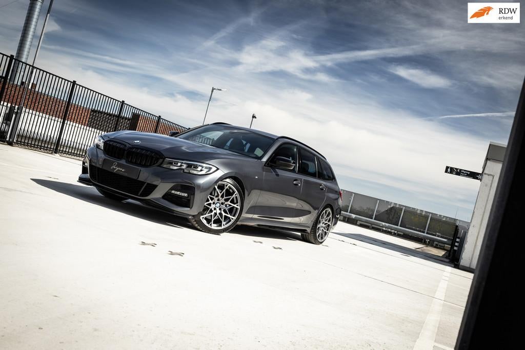 BMW 3-serie Touring 330i High Executive M Sport | 19" M Perf, Automaat, 1998 cc, Gebruikt, 4 cilinders