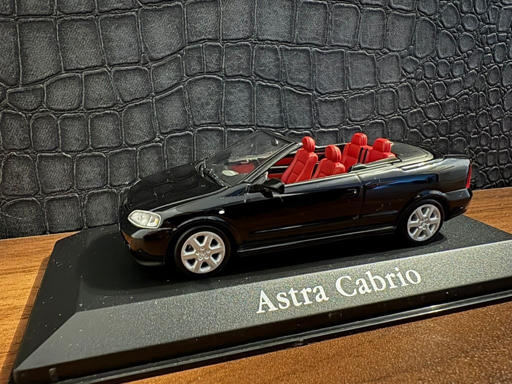 Opel Astra Cabrio van Minichamps., Ophalen of Verzenden, Nieuw, Auto, MiniChamps