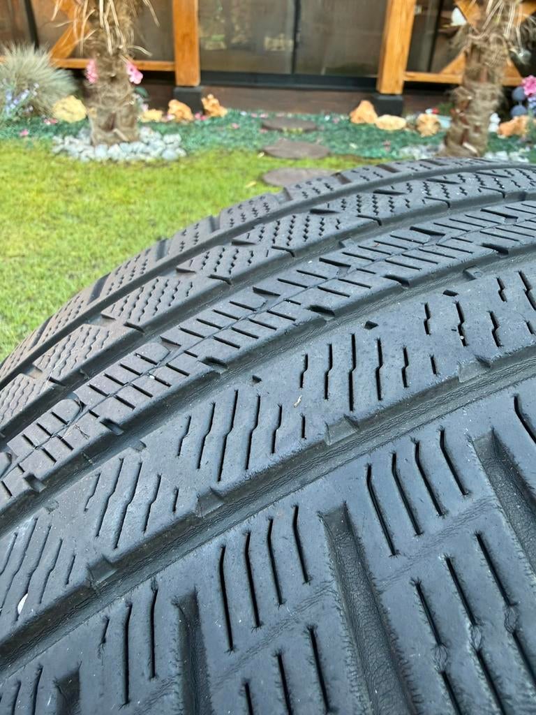 1x Vredestein Quatrac Pro 4 seizoenen band 235/35R19, Ophalen, Zo goed als nieuw