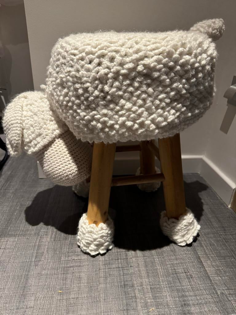 Krukje in de vorm van een schaap, Ophalen, Gebruikt, Hout