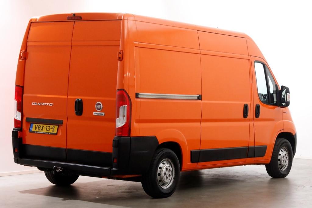 Fiat Ducato 2.3 MultiJet 130pk L2H2 Airco/Navi/Inrichting 09, Auto's, Bestelauto's, Voorwielaandrijving, Gebruikt, Euro 6, 2500 kg