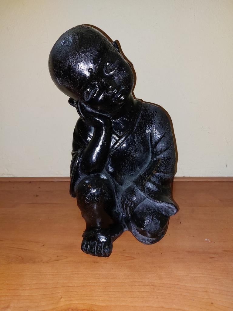 Zwart beeldje van een slapende monnik, Ophalen of Verzenden