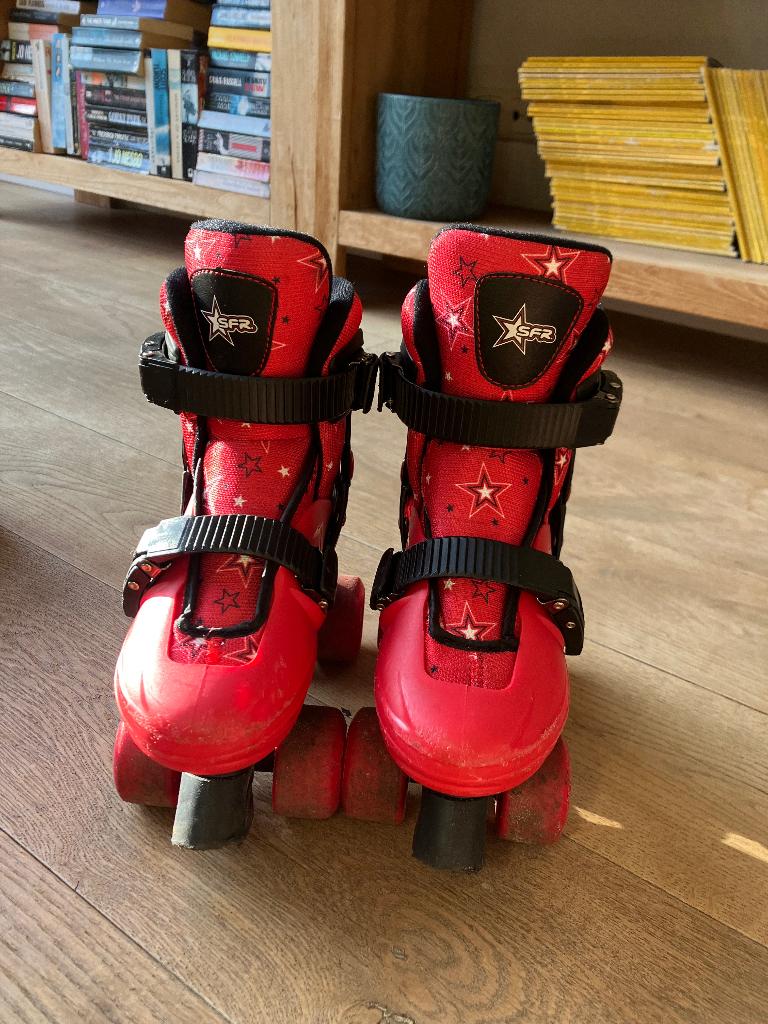 Nebula rolschaatsen -- verstelbaar maat 29-33 - rood, Ophalen, Verstelbaar, Zo goed als nieuw