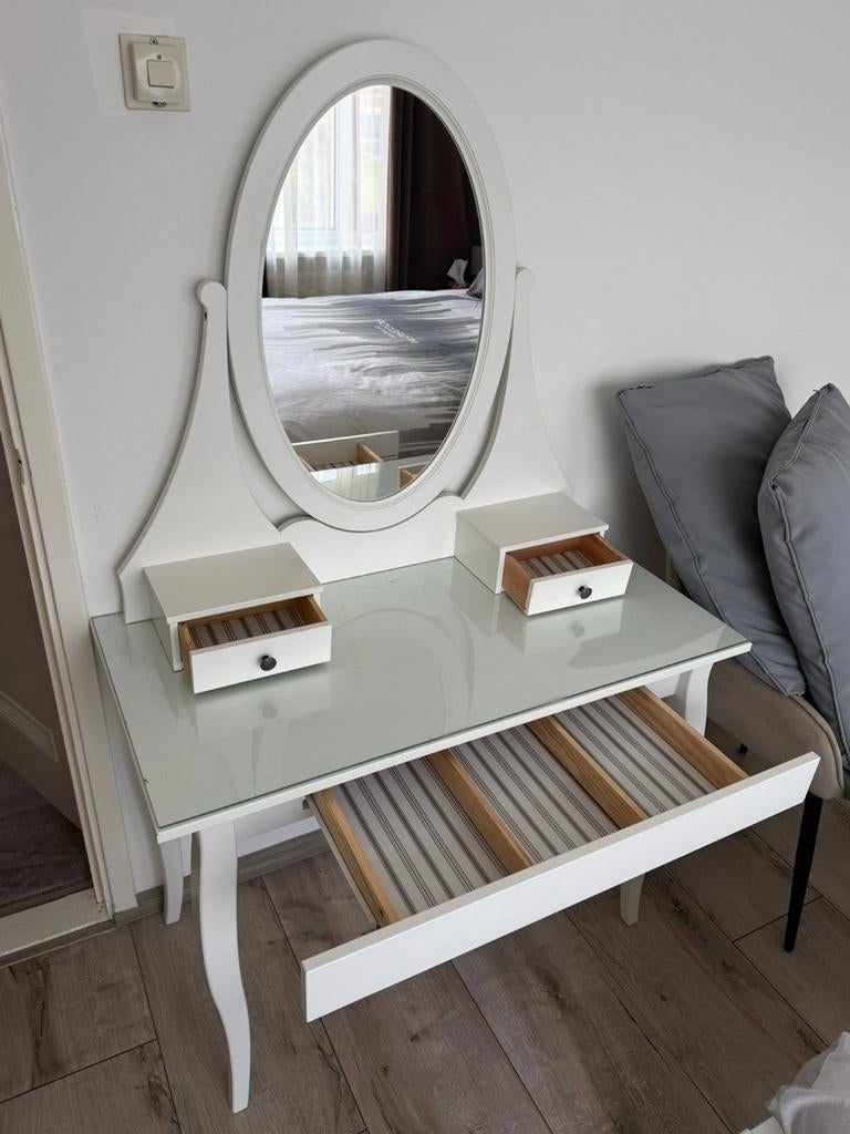 Witte make up tafel met spiegel, Ikea, Huis en Inrichting, Tafels | Kaptafels, Ophalen, Gebruikt, 50 tot 100 cm, 150 tot 200 cm