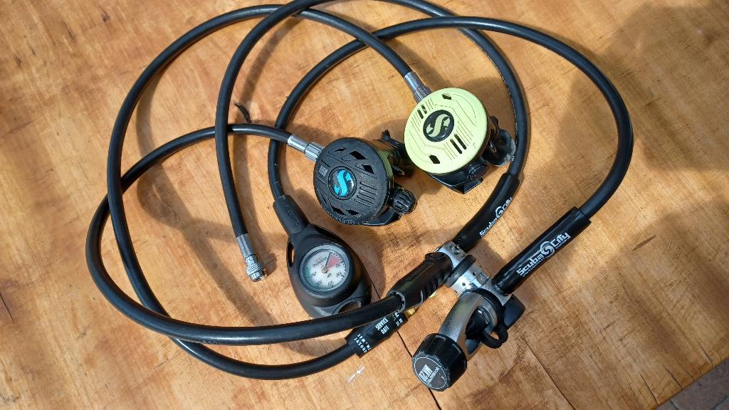 Scubapro Automatenset compleet met Manometer., Watersport en Boten, Duiken, Ophalen of Verzenden, Gebruikt, Overige typen