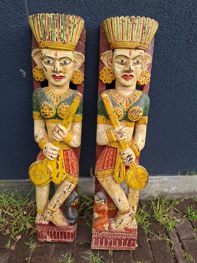 Mooi Houtsnij werk . India ? Mooie kleuren., Ophalen